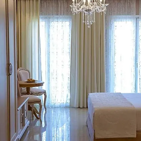 Tirkouaz - Vk Luxury Suites-private Parking Лефкада