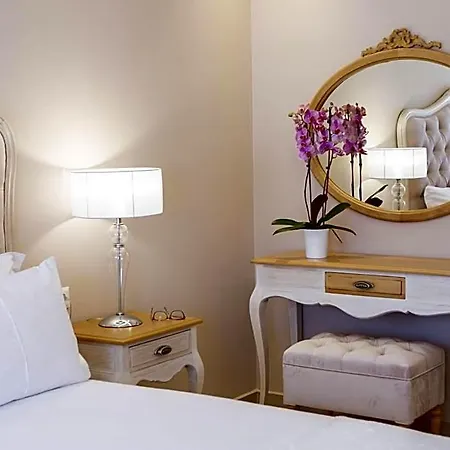 Отель Tirkouaz - Vk Luxury Suites-private Parking